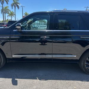 LINCOLN NAVIGATOR RESERVE - 4