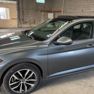 VOLKSWAGEN JETTA SE - 2