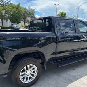 2024 Chevrolet SILVERADO 1500 LT 照片 9