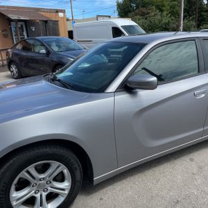 DODGE CHARGER SE - 2