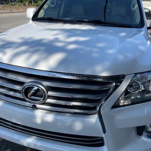 2015 Lexus LX 570 BASE — фото 57