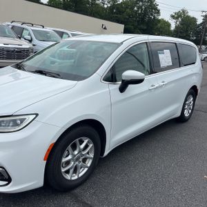صورة 2 لـ 2023 Chrysler PACIFICA TOURING L