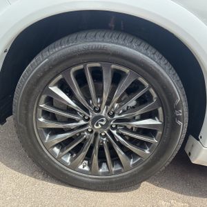 2022 Infiniti QX80 SENSORY 照片 10