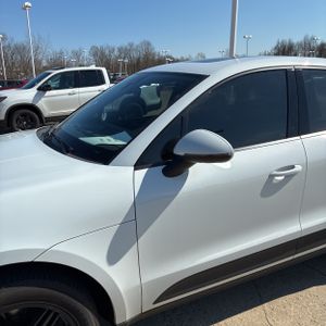 PORSCHE MACAN BASE - 2