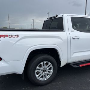 TOYOTA TUNDRA - 9