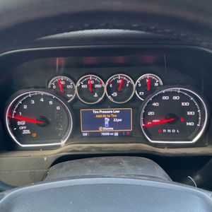 صورة 38 لـ 2019 Chevrolet SILVERADO 1500 RST