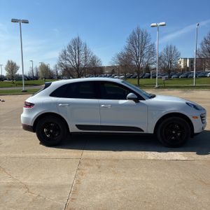 PORSCHE MACAN BASE - 10