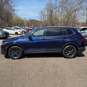 VOLKSWAGEN TIGUAN SE 4MOTION - 3
