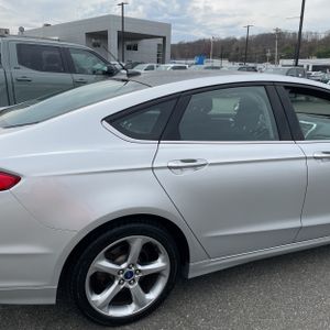 FORD FUSION SE - 9