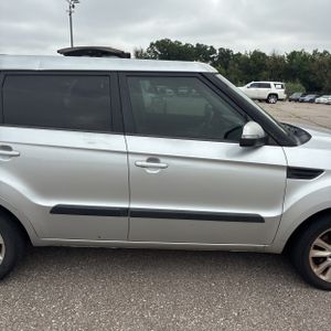 2012 KIA SOUL + thumbnail 11