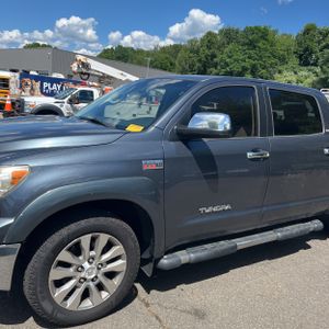 2010 Toyota TUNDRA LIMITED 照片 2
