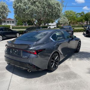 صورة 8 لـ 2024 Lexus IS 350 F SPORT DESIGN