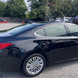 2015 Lexus ES 350 BASE — фото 9