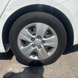 صورة مصغرة 17 لـ 2017 KIA FORTE LX