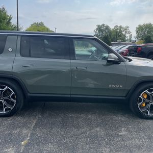 صورة 11 لـ 2022 Rivian R1S LAUNCH EDITION