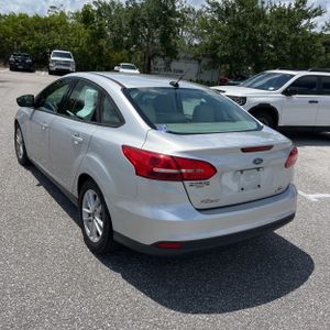 FORD FOCUS SE - 5