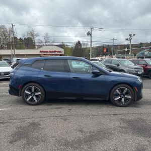 BMW IX XDRIVE50 - 10