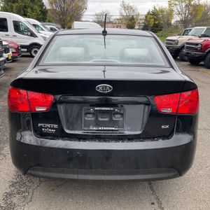 KIA FORTE EX - 7