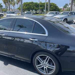 2019 Mercedes-BENZ E-CLASS photo 6