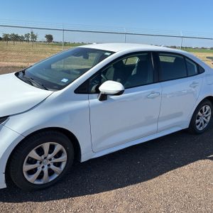 2022 Toyota COROLLA LE 照片 2