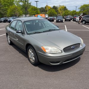 FORD TAURUS SE - 7