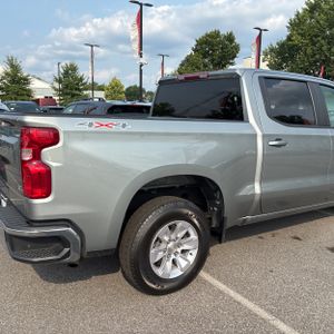 صورة 9 لـ 2026 Chevrolet SILVERADO 1500 LT
