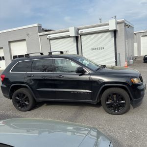 JEEP GRAND CHEROKEE LAREDO - 10