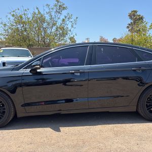 FORD FUSION SE - 4