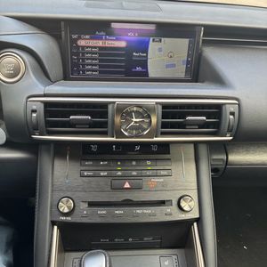 2019 Lexus IS 300 BASE — фото 38