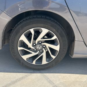 2018 Honda CIVIC EX — миниатюра 19