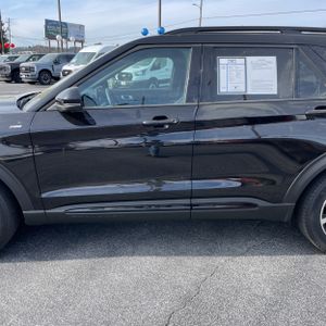 FORD EXPLORER ST-LINE - 4