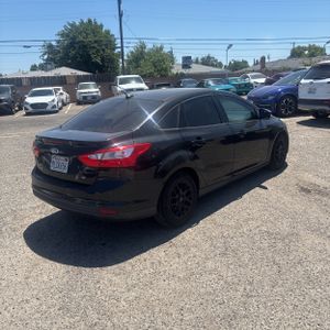 FORD FOCUS SE - 8