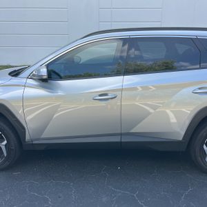 HYUNDAI TUCSON HYBRID LIMITED - 4