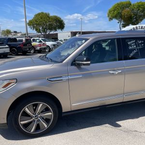 LINCOLN NAVIGATOR RESERVE - 2
