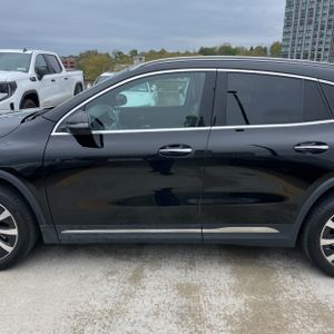 MERCEDES-BENZ GLA - 4