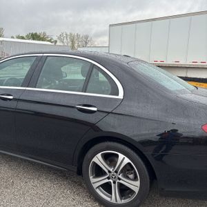 MERCEDES-BENZ E-CLASS - 6