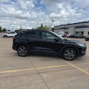 FORD ESCAPE ST-LINE - 10