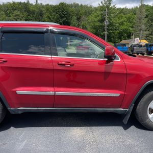 2011 JEEP GRAND CHEROKEE LAREDO — миниатюра 11