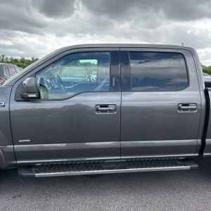 FORD F-150 LARIAT - 4