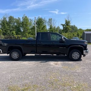 صورة 10 لـ 2024 Chevrolet SILVERADO 2500HD LT