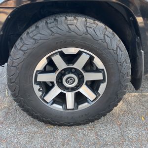2020 Toyota 4RUNNER SR5 — миниатюра 16