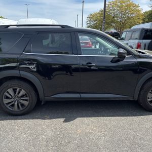 NISSAN PATHFINDER SV - 9