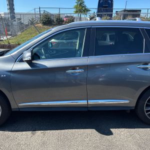 صورة 3 لـ 2019 Infiniti QX60 LUXE
