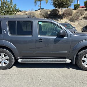 2012 Nissan PATHFINDER SV 照片 11