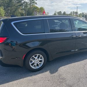 CHRYSLER PACIFICA TOURING L - 9