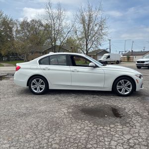 BMW 330I XDRIVE - 10