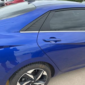 HYUNDAI ELANTRA HYBRID LIMITED - 8