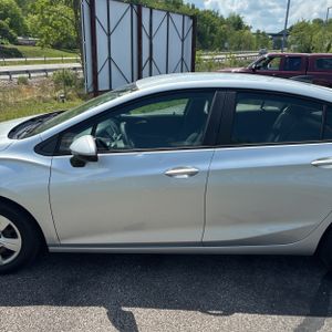 CHEVROLET CRUZE LS AUTO - 4