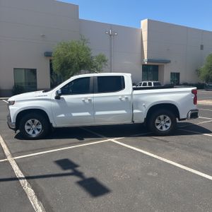 صورة 3 لـ 2021 Chevrolet SILVERADO 1500 LT