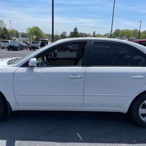 HYUNDAI SONATA GLS - 4